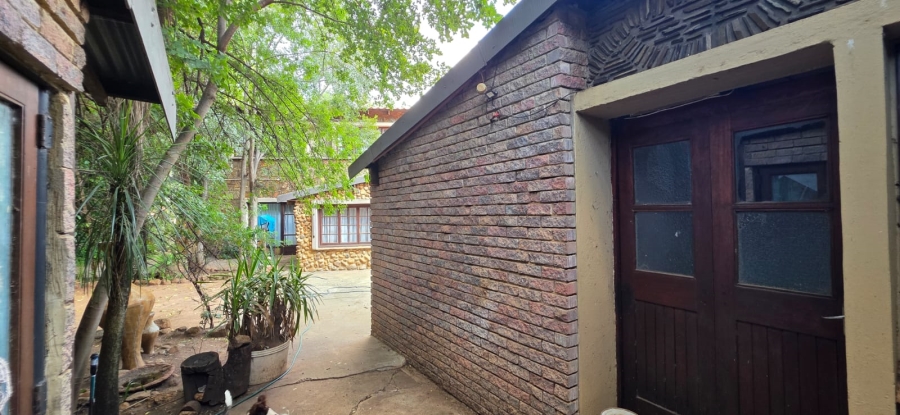 4 Bedroom Property for Sale in Songloed North West